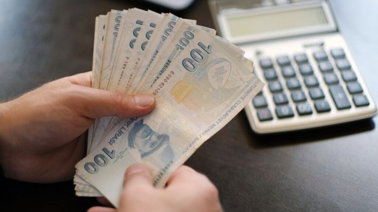 Maaşlar cebe girmeden zam fırtınası başladı