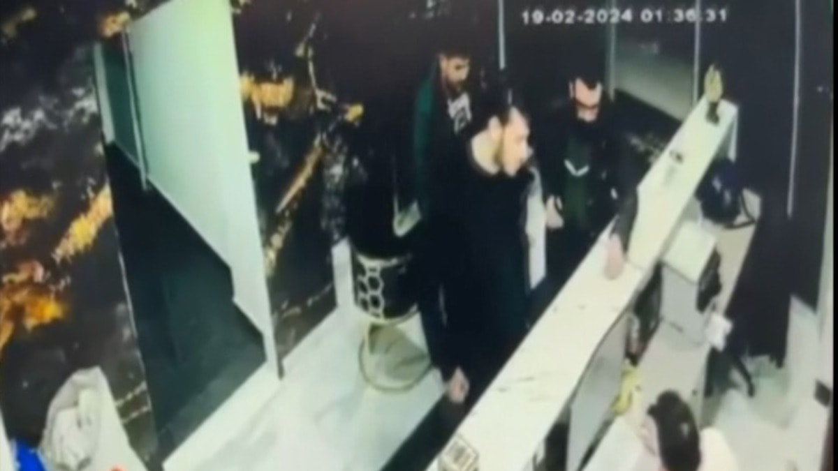 Dolandırıcılar kameraya yakalandı