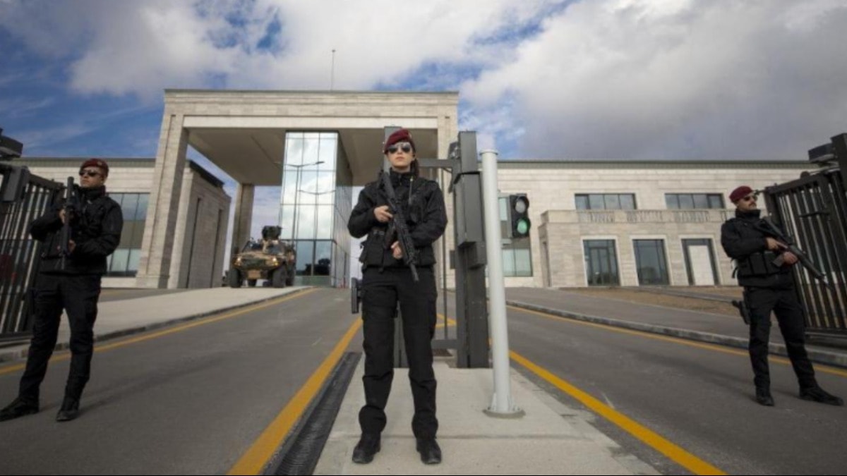 MİT'ten İsrail'e sert mesaj: Casusluk şebekesinin...