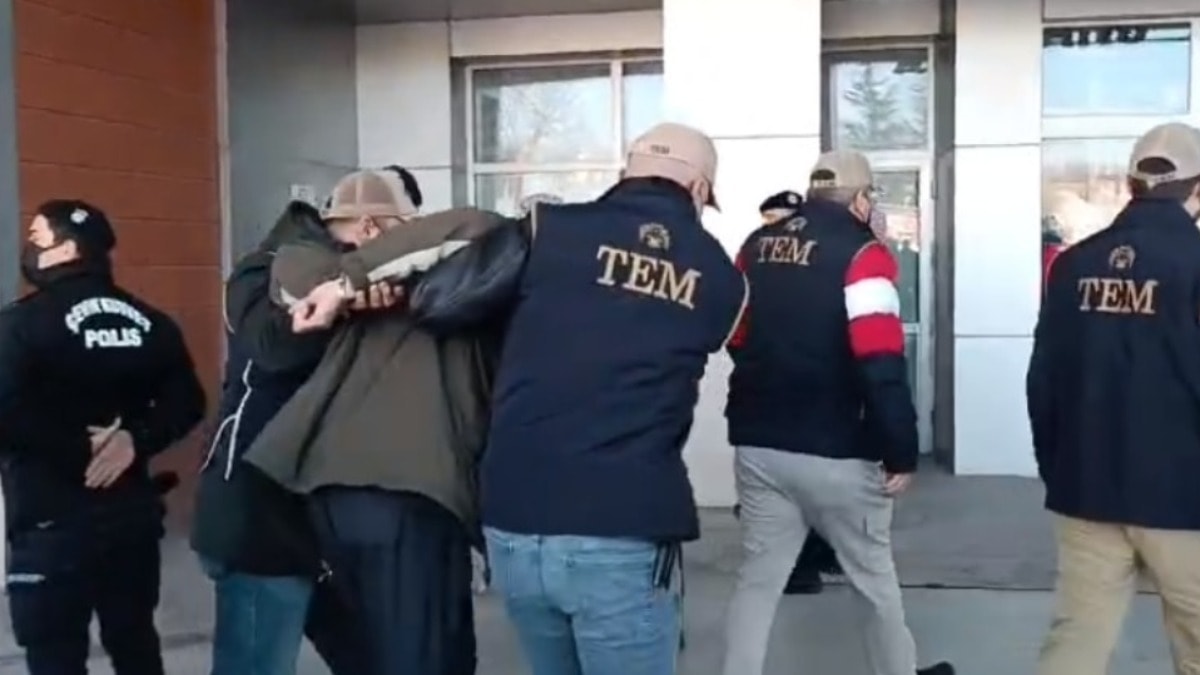 Kırmızı bültenle aranan IŞİD'li Eskişehir'de yakalandı