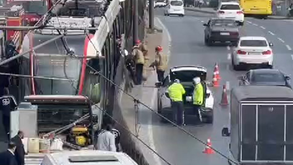 Topkapı'da tramvay hattında can pazarı