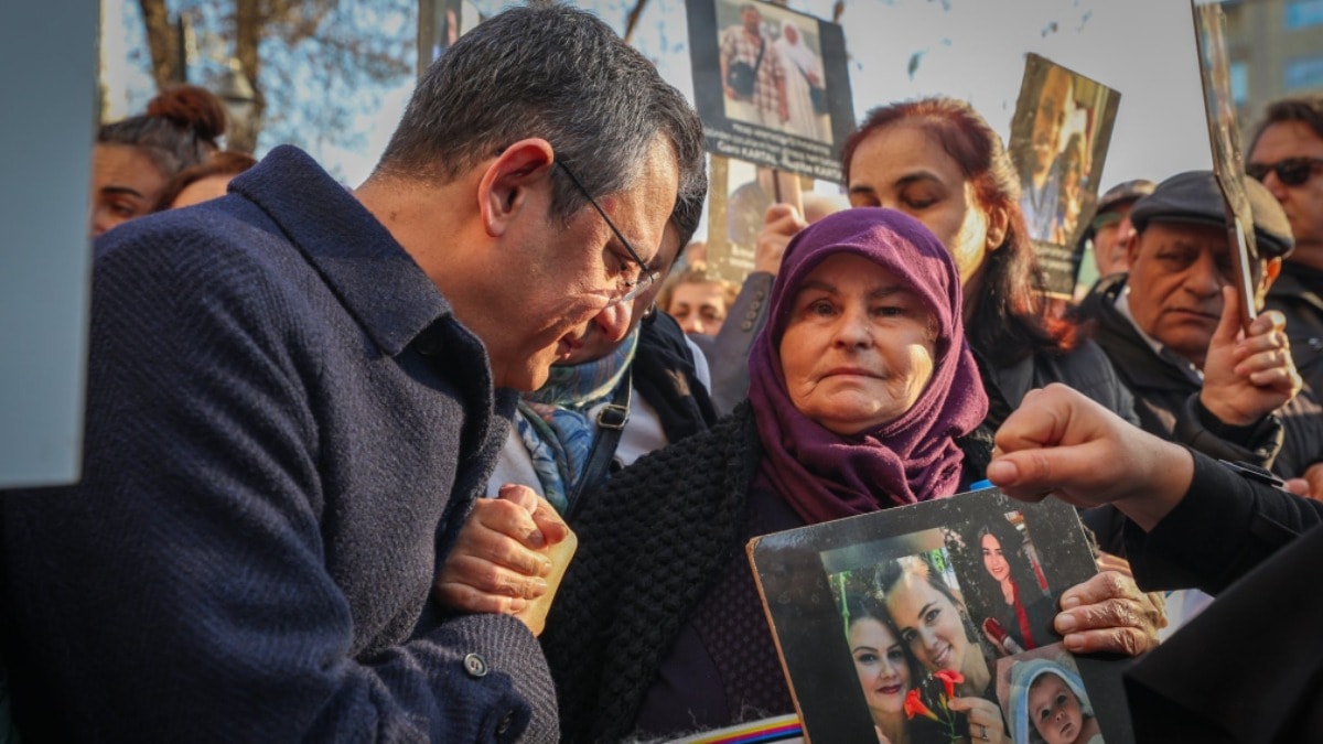 Özel'den Çorlu paylaşımı: Rezil bir karar