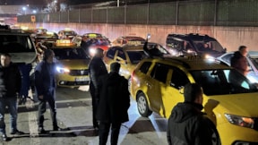 Korkunç cinayet sonrası taksiciler sokağa döküldü