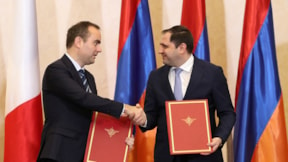 Fransa'dan Ermenistan arasında silah desteği