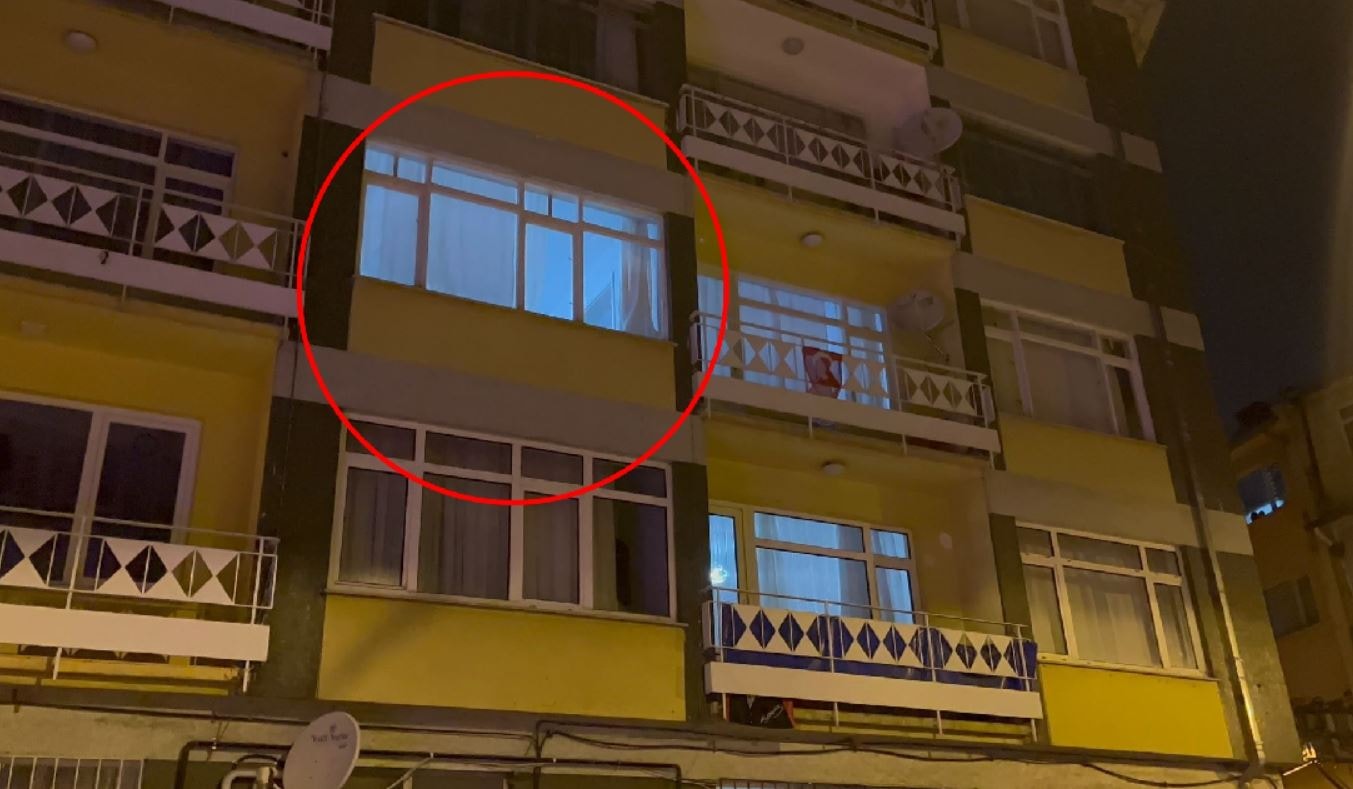 Cama yaslanan 11 yaşındaki Şefika, 3'üncü kattan düşerek öldü