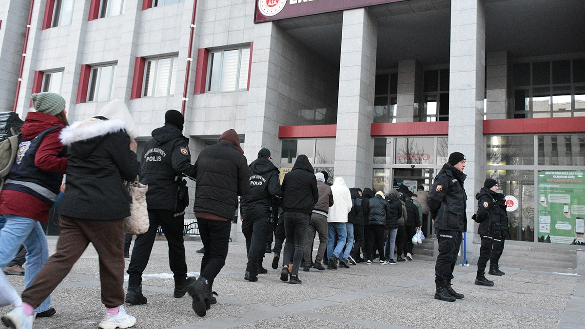 ‘Sibergöz-20’ operasyonunda 65 kişi tutuklandı