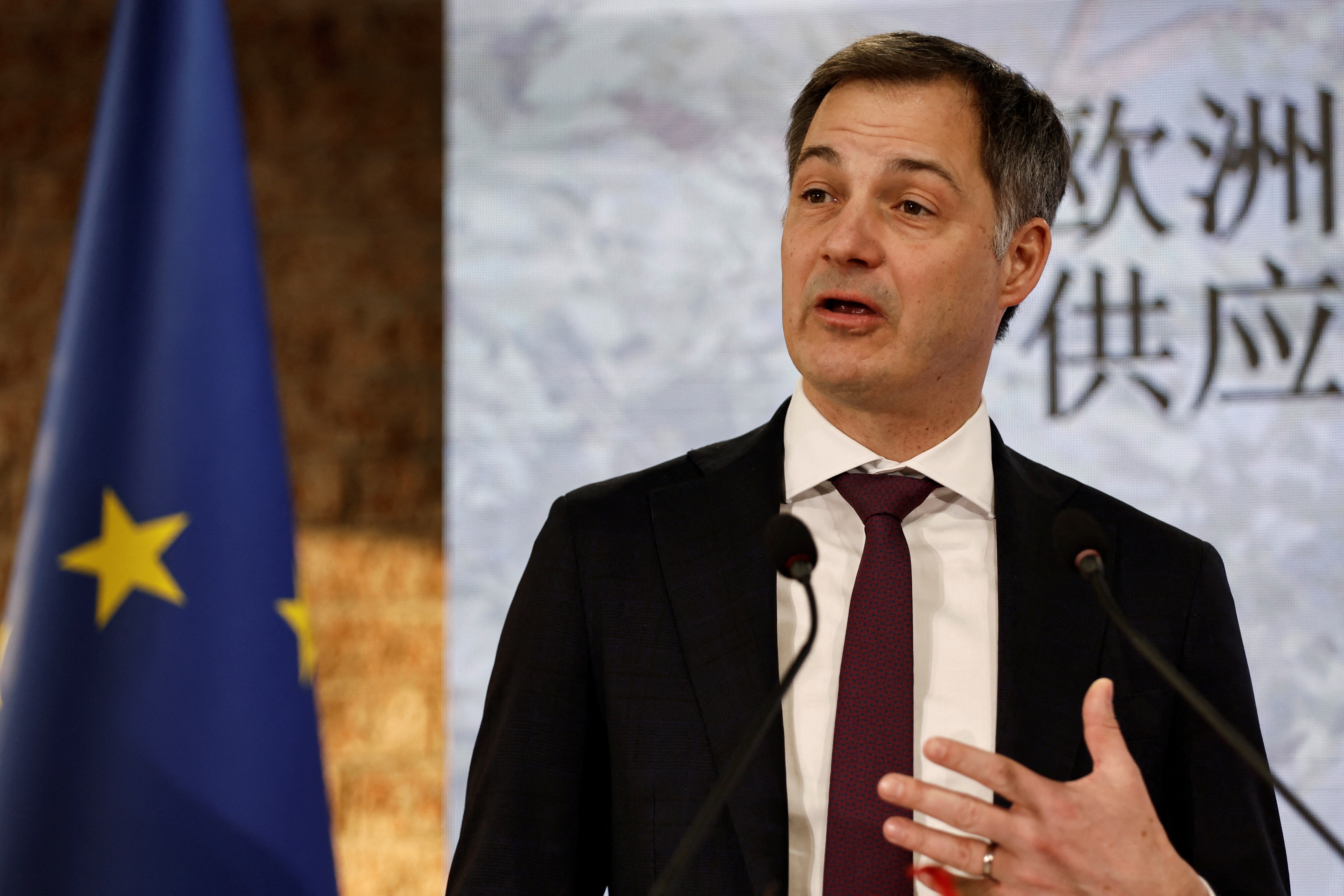 Belçika'da çiftçiler Başbakan De Croo'nun evinin yolunu kapattı