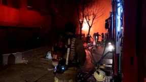 İstanbul’da fabrika alev alev yanıyor
