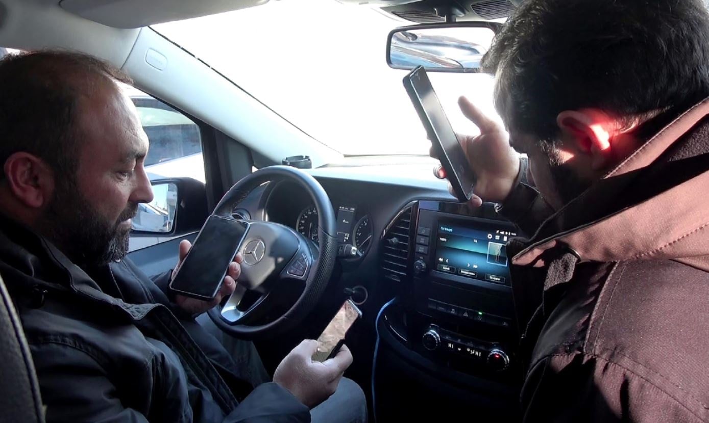 Dolandırıcılar abarttı: Polise sicil numarasını sordu