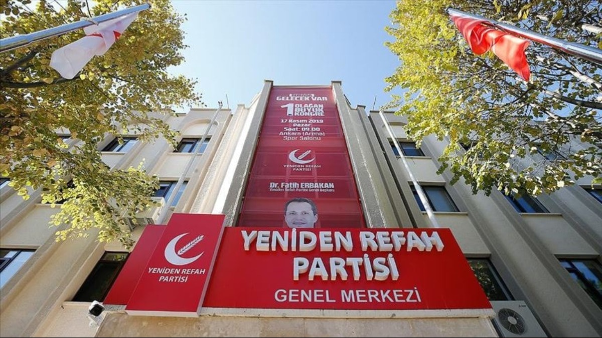 Yeniden Refah Partisi 80 belediye başkan adayını açıkladı