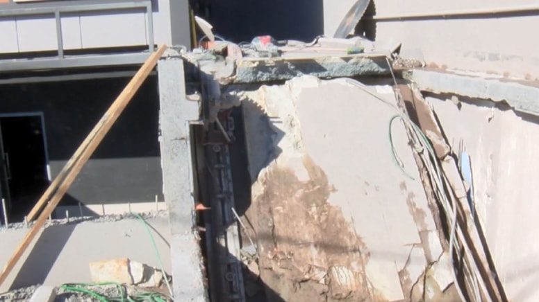 İstanbul'da iş yerinin tavanı çöktü: 2 yaralı