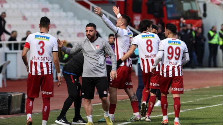 Sivasspor, Çaykur Rizespor'u Manaj'ın şık golüyle yendi: 1-0