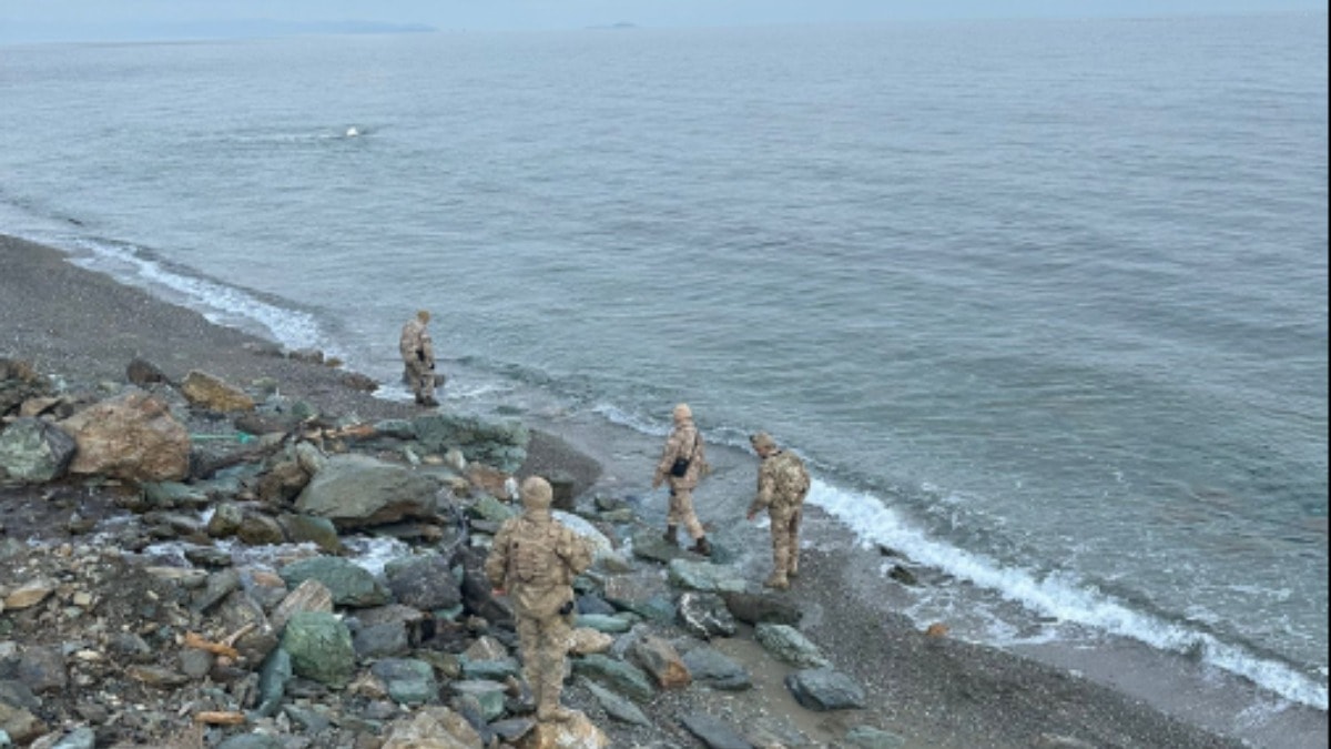Marmara'da batan geminin mürettebatını arama çalışmaları 7. gününde sürüyor