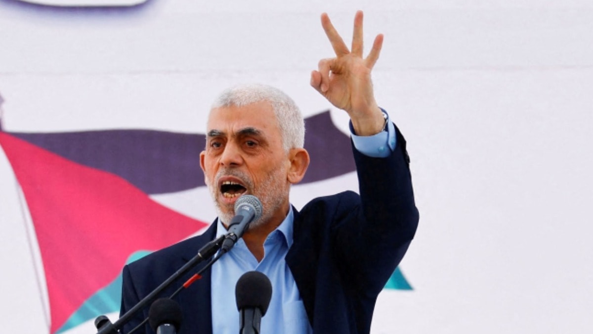 Hamas'ın lideri Yahya Sinvar tünellerde görüntülendi