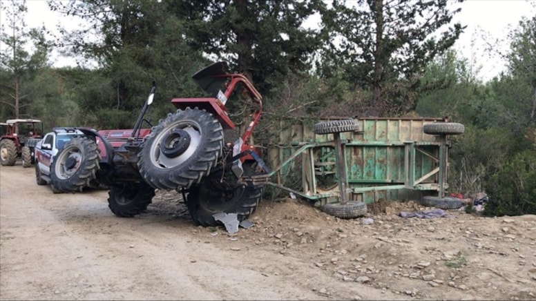 Karabük'te traktör devrildi: 1 ölü
