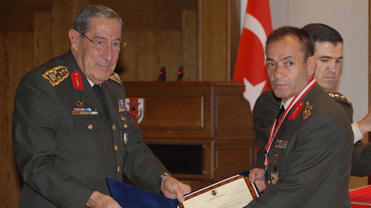 Saldıray Berk yaşamını yitirdi