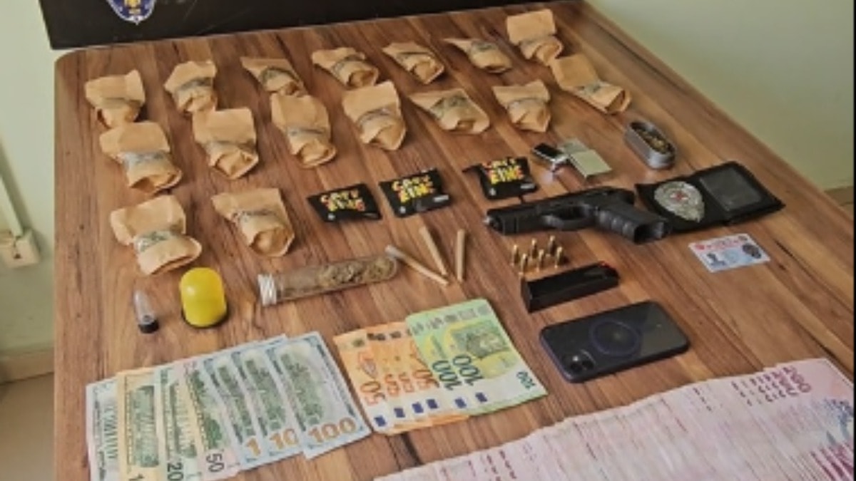 Kontrolde durdurulan araçtan sahte polis kimliği çıktı