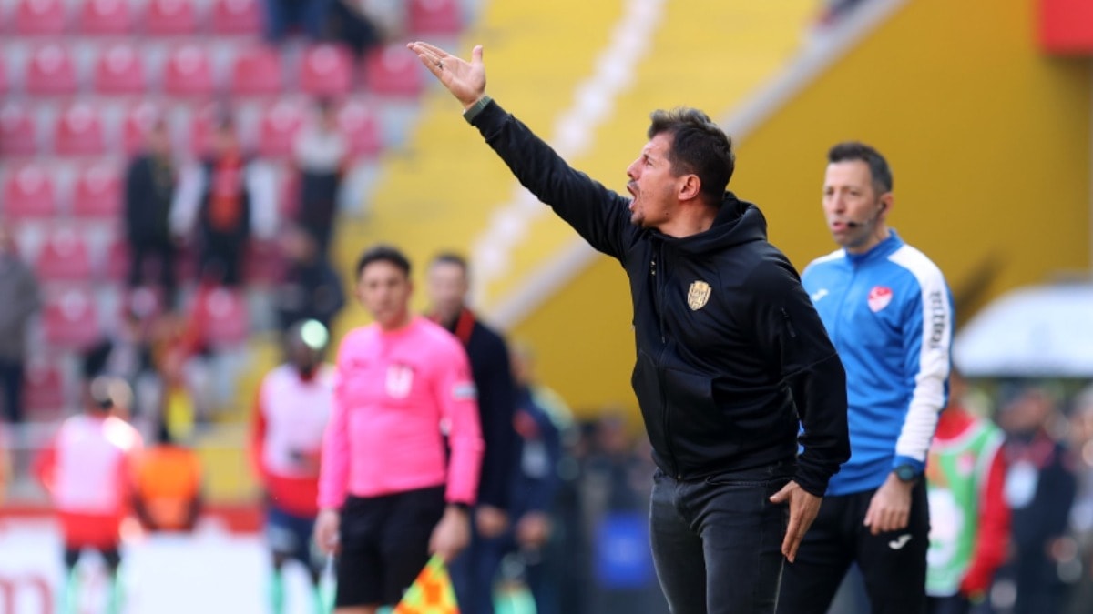 Emre Belözoğlu'ndan ayrılık sinyali!