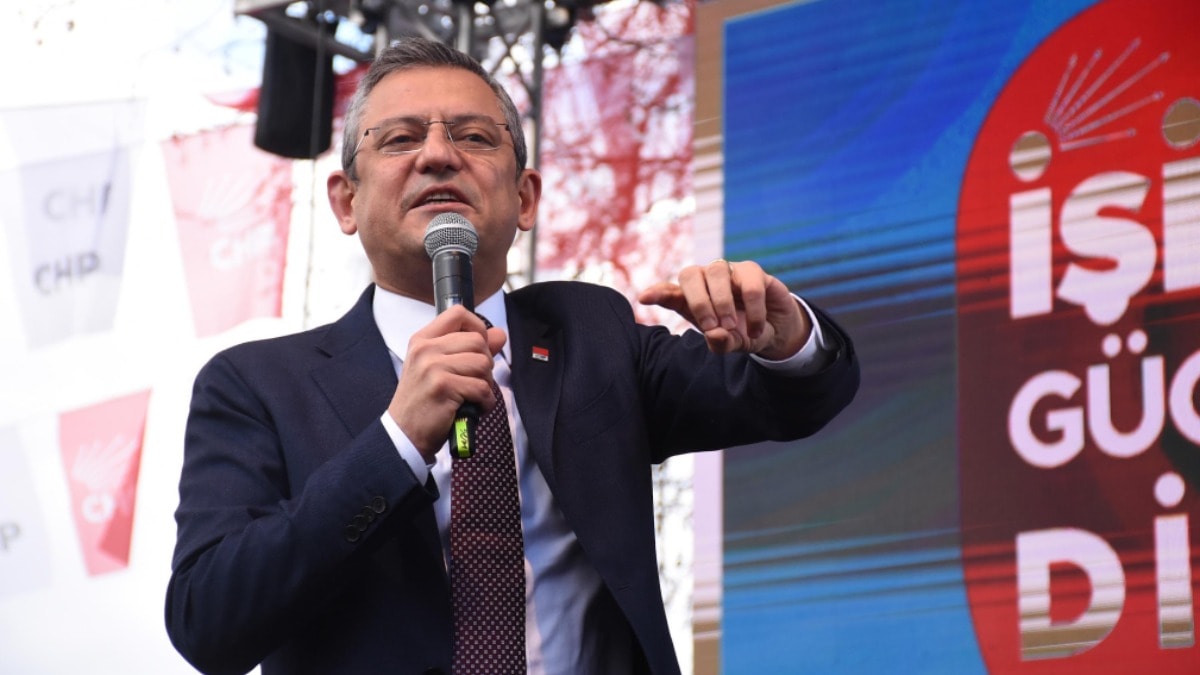 Özgür Özel: Adil Başkan'ı yeniden seçecek