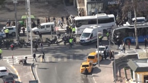 Feci kaza: Polis aracı ezdi