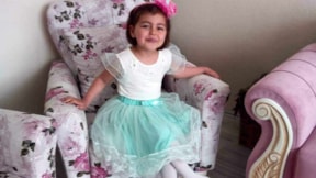 Cama yaslanan 11 yaşındaki Şefika, 3'üncü kattan düşerek öldü