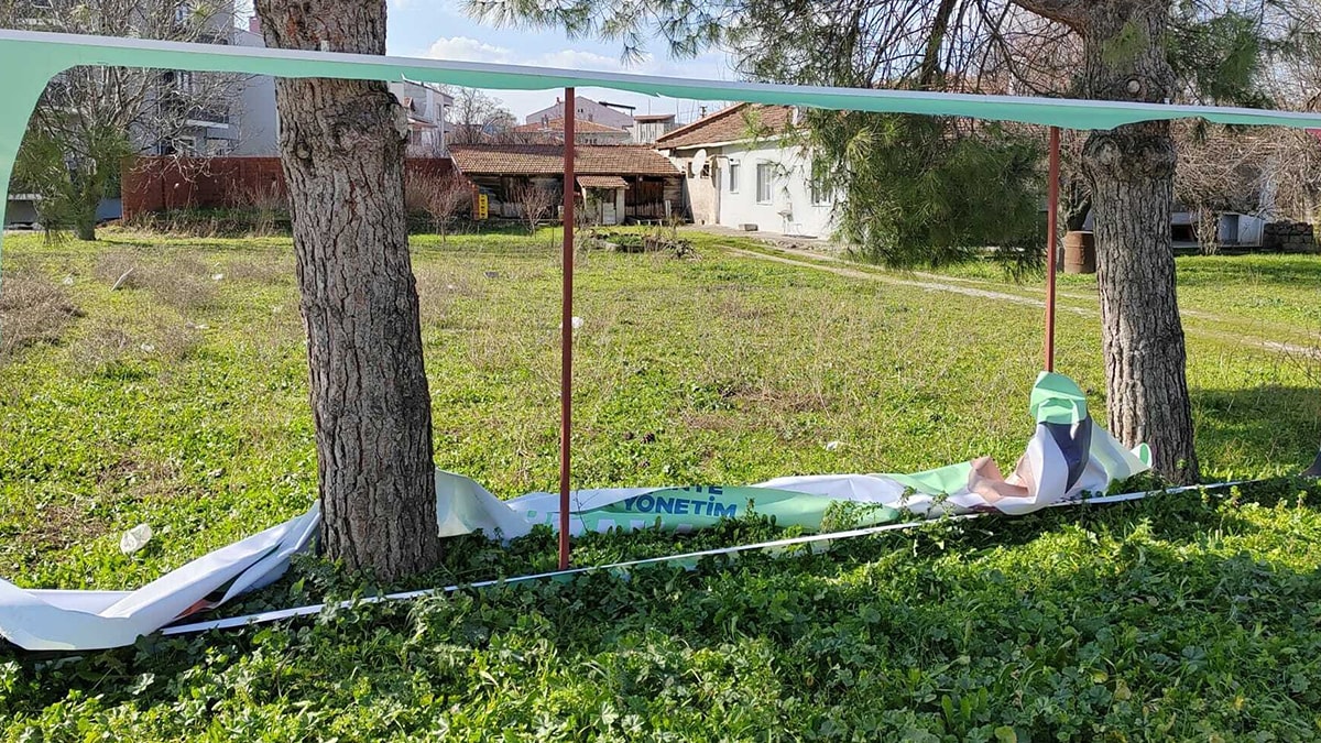 CHP'li Ahmet Akın'ın afişine saldırı yargıya taşındı