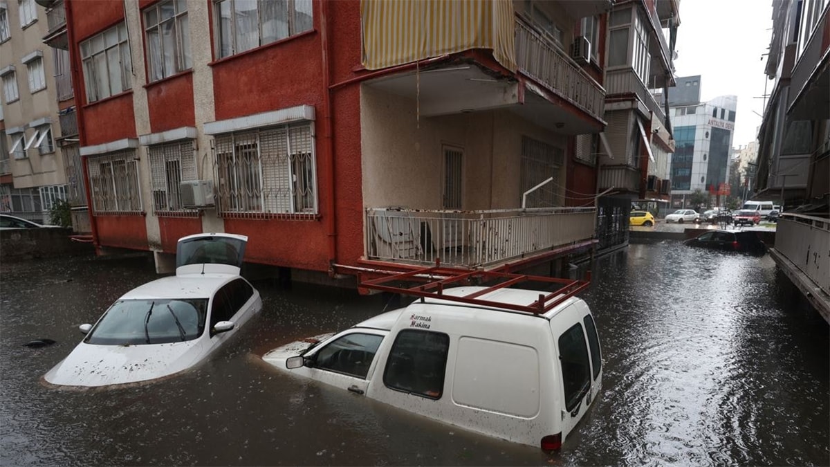 AFAD açıkladı: 3 bin 862 binayı su bastı