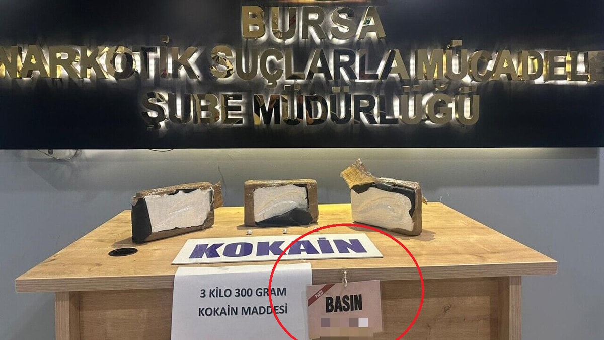Sahte basın trafik kartı bulunan cipten 3 kilo kokain çıktı