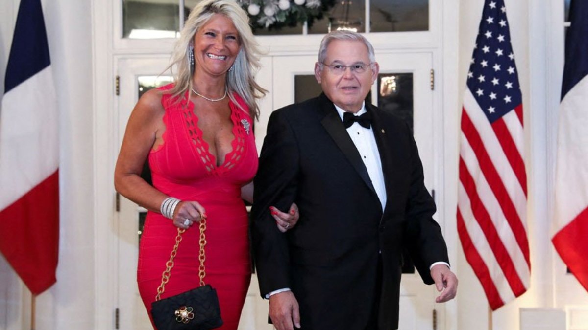 Evinden külçe külçe altın çıkmıştı... Türkiye karşıtı Menendez'den ilginç savunma