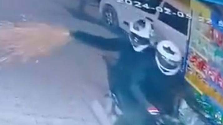 Esenyurt'ta tekel bayisine silahlı saldırı