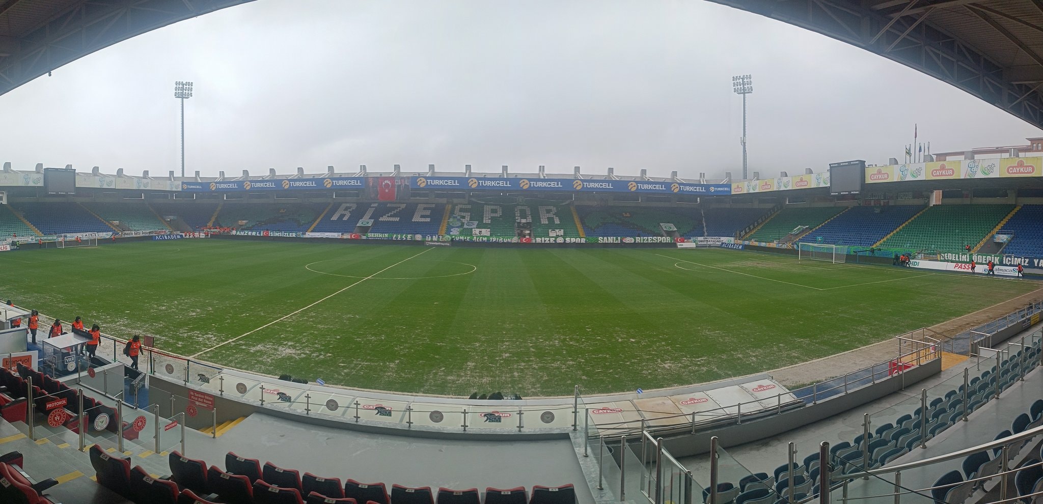 Çaykur Rizespor-Fenerbahçe maçı öncesi belirsizlik! Yağış artarsa iptal gündeme gelebilir...