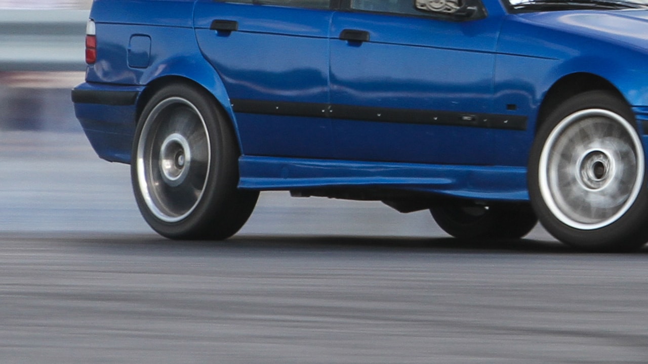 Ehliyetine 2041'e kadar el konulmuştu, drift yaparken yakalandı