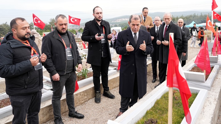 Dursun Özbek ve Galatasaray yönetimi deprem bölgesinde