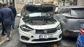 Fatih'te tartışma sonrası ters yöne giren otomobil üç araca çarptı