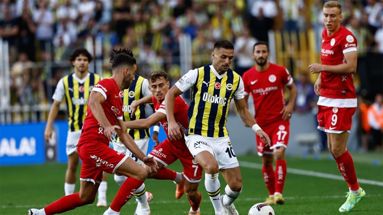 Fenerbahçe, Süper Lig'in 24. haftasında Antalyaspor'a konuk oluyor