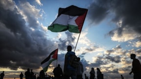Filistin'de hükümet istifa etti