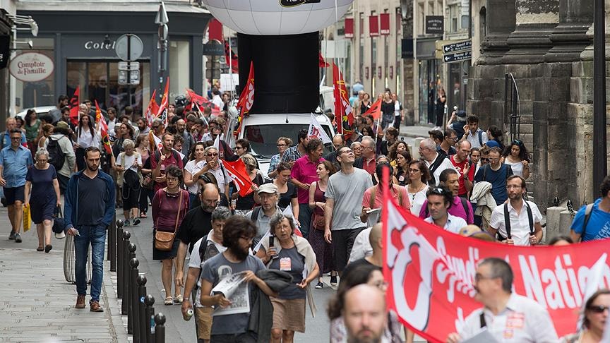 Eğitim Bakanının 'özel okul' açıklaması kriz çıkarmıştı... Öğretmenler greve gitti