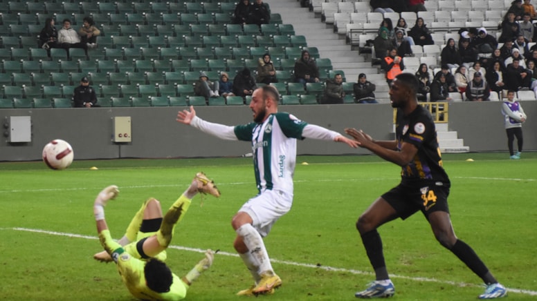 Giresunspor Eyüpspor maçında gol sesi çıkmadı
