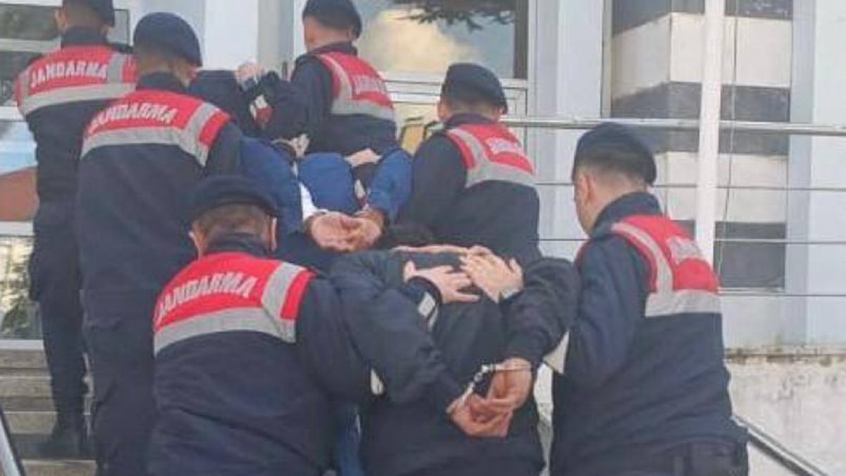 Fuhuş operasyonunda dört kişiye tutuklama