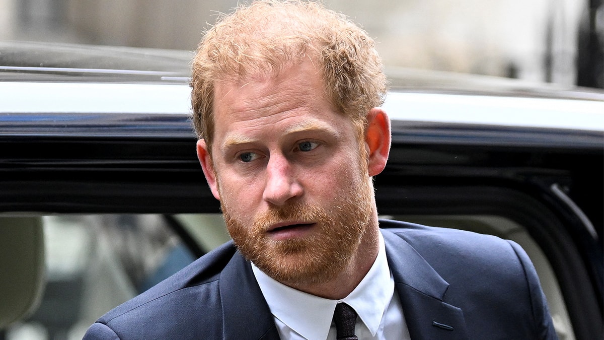 Prens Harry, İngiltere'ye döndü