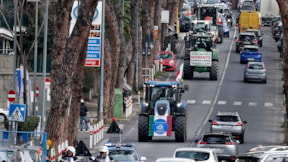 Çiftçiler Roma sokaklarında: ‘Hiçbir yere gitmiyoruz’