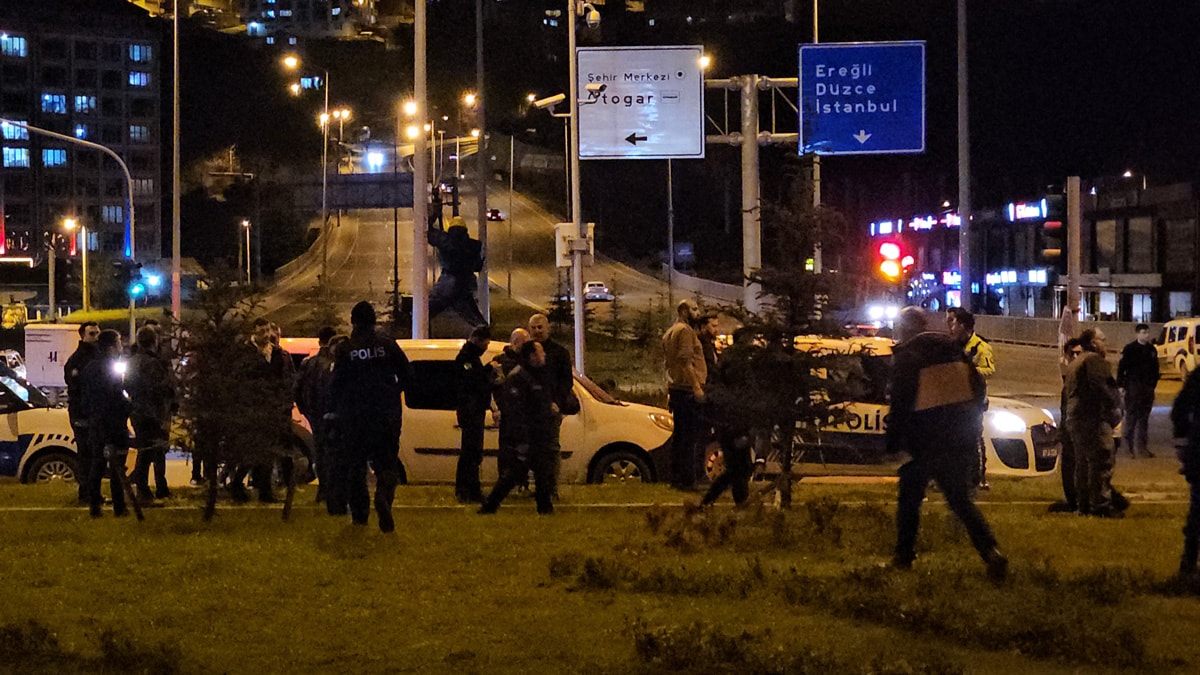 Bakanlık çalışanı alkollü halde kaza yaptı, diğer sürücülere silah çekti