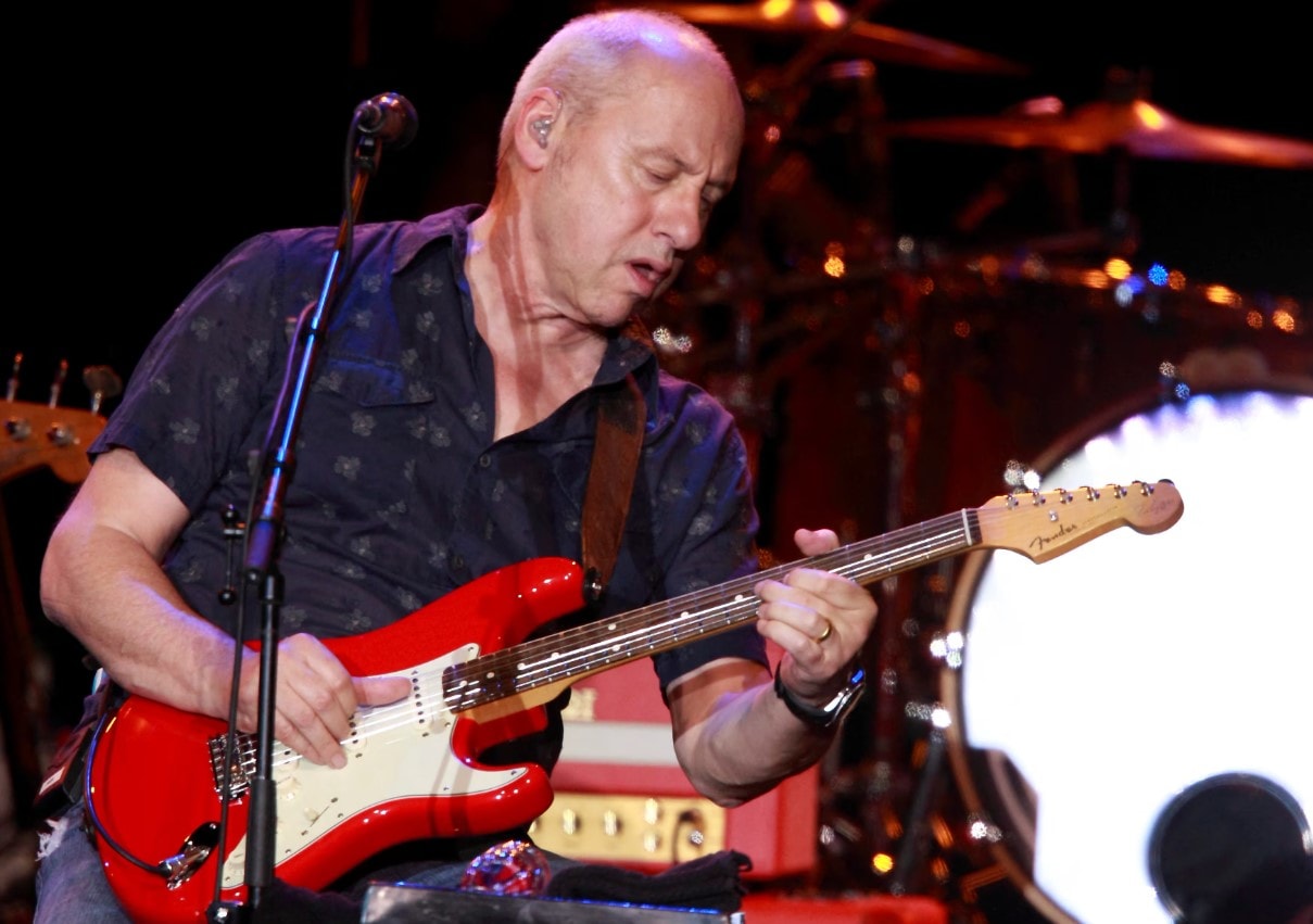 Dire Straits solisti Mark Knopfler'in gitarlarına rekor fiyat