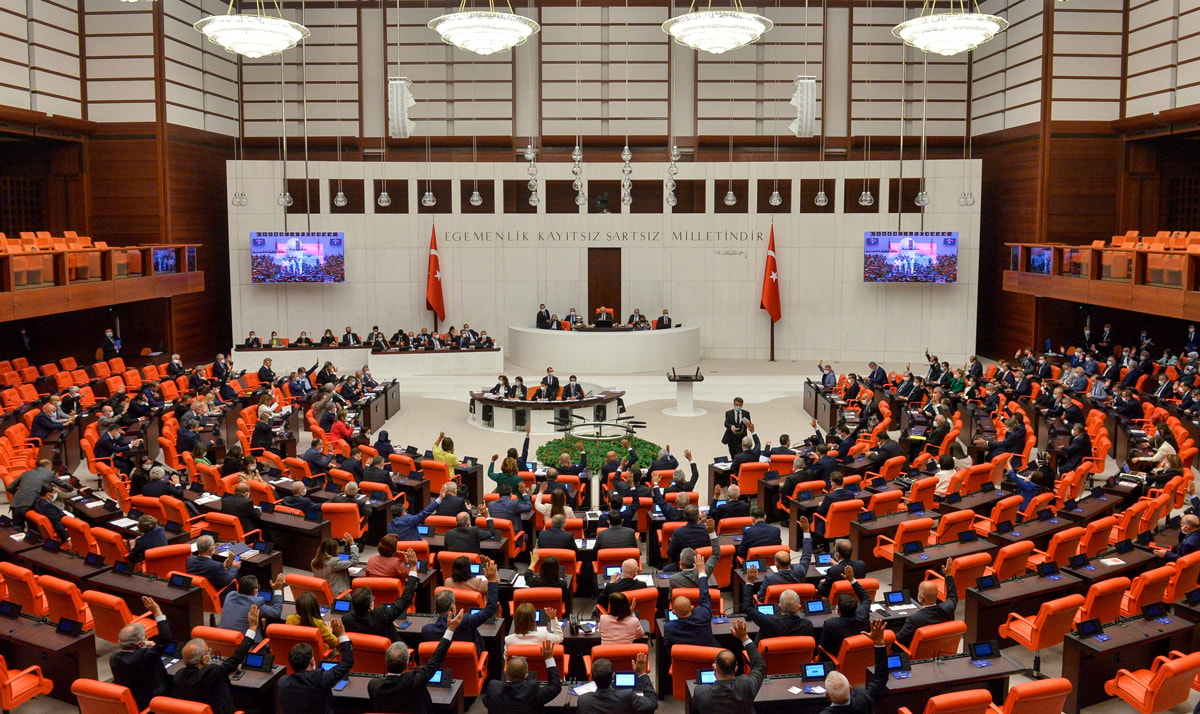 Muhalefetin önerileri yine AKP ve MHP'ye takıldı