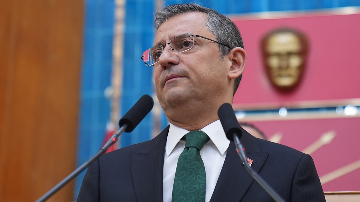 Özgür Özel'den TRT'ye: Dirime gelmeyen ölüme de gelmesin