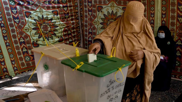 Pakistan’da seçim... Dünya sandıktan çıkacak sonuca kilitlendi