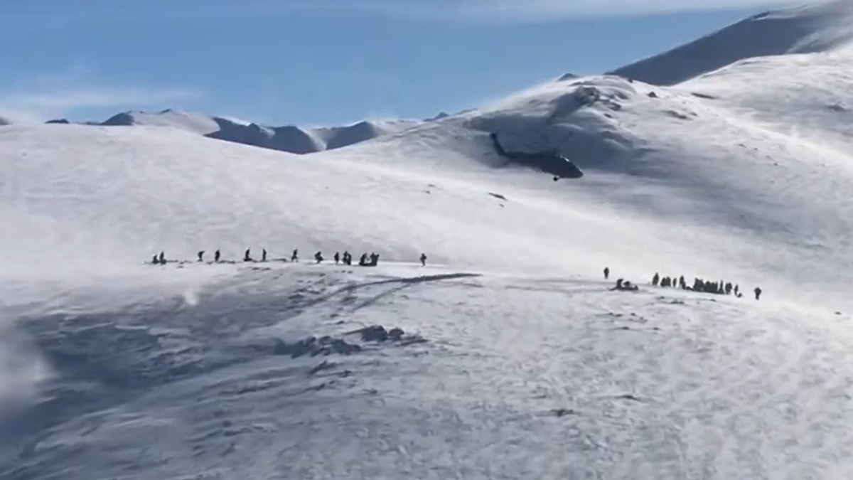 9 şehirde operasyon: Yüzlerce roket mühimmatı ele geçirildi