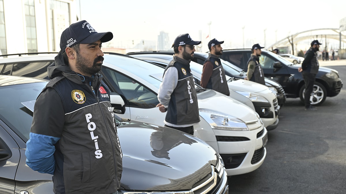 Deprem vurguncuları yakalandı