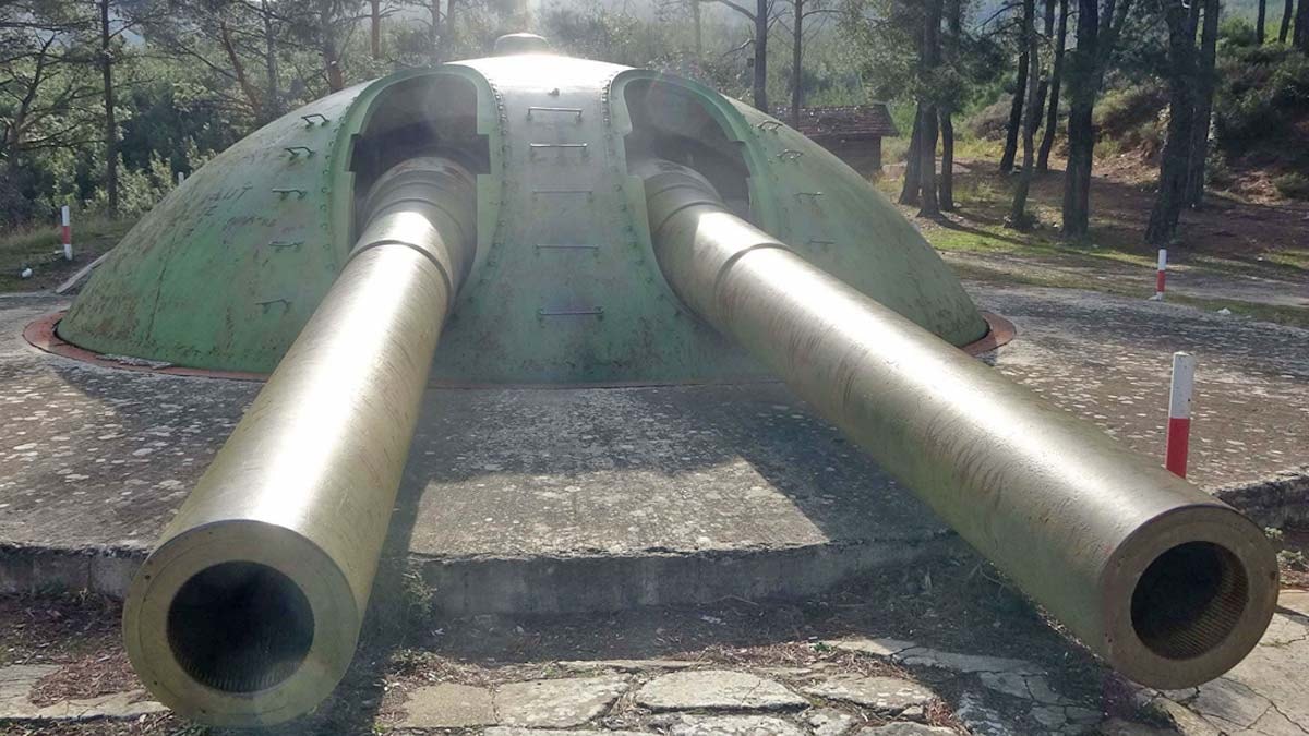 Çanakkale'de tarih paslanıyor: Turgut Reis Tabyası kaderine terk edildi