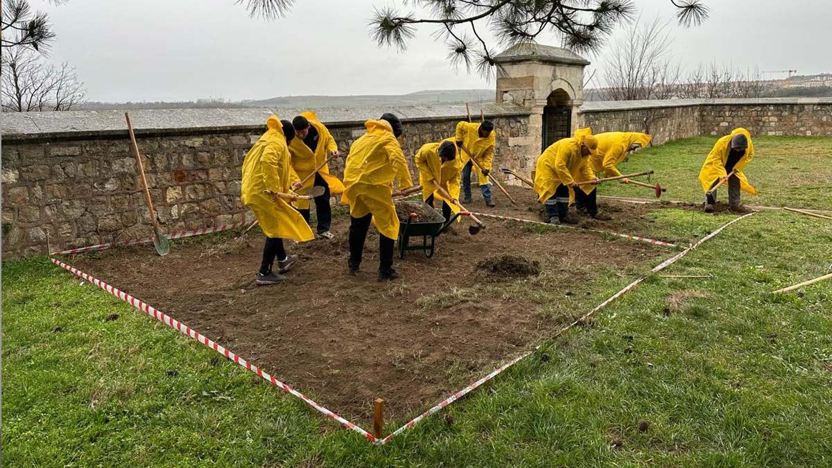 Edirne Mevlevihanesi'nde tarihe ışık tutan kazılar başladı